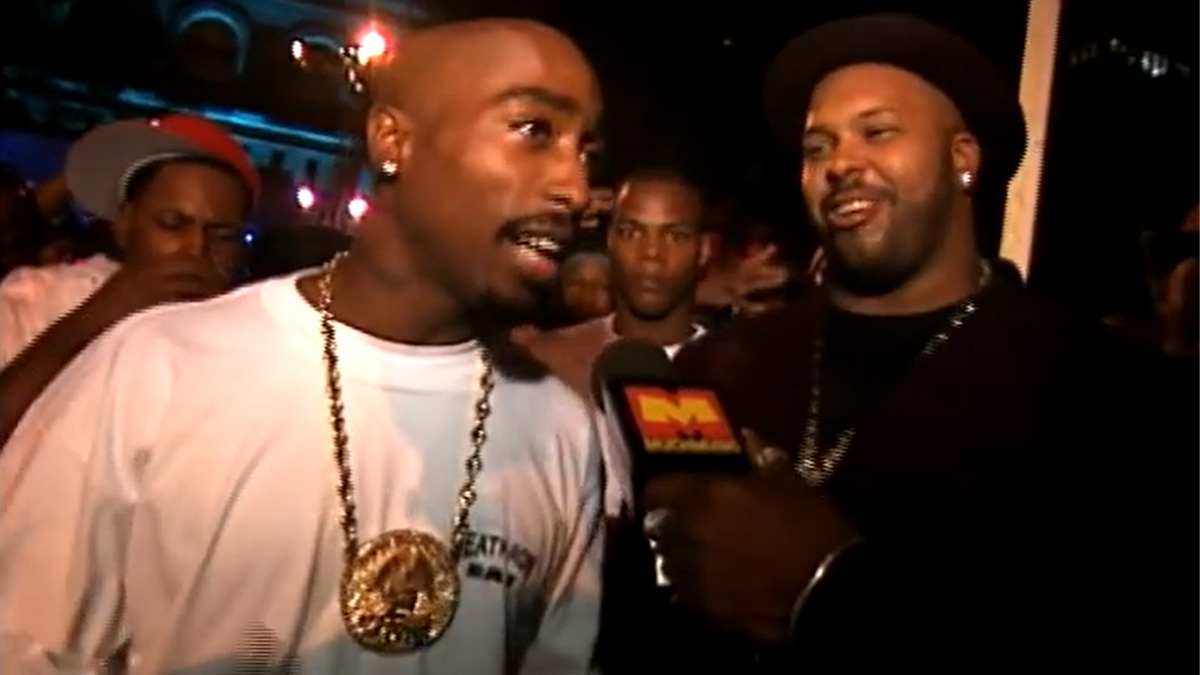 Tupac Stopped Wearing His Death Row Chain For This Reason